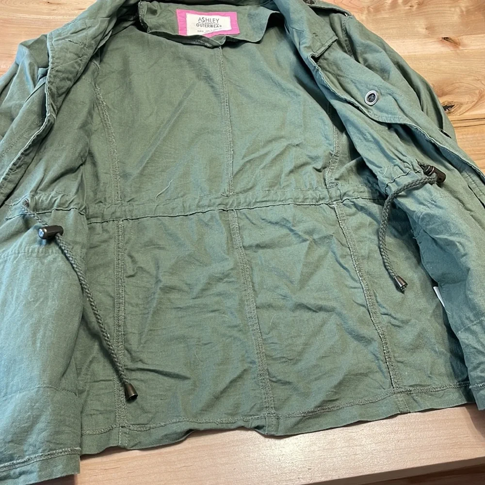 Jacket - Picture 3 of 3